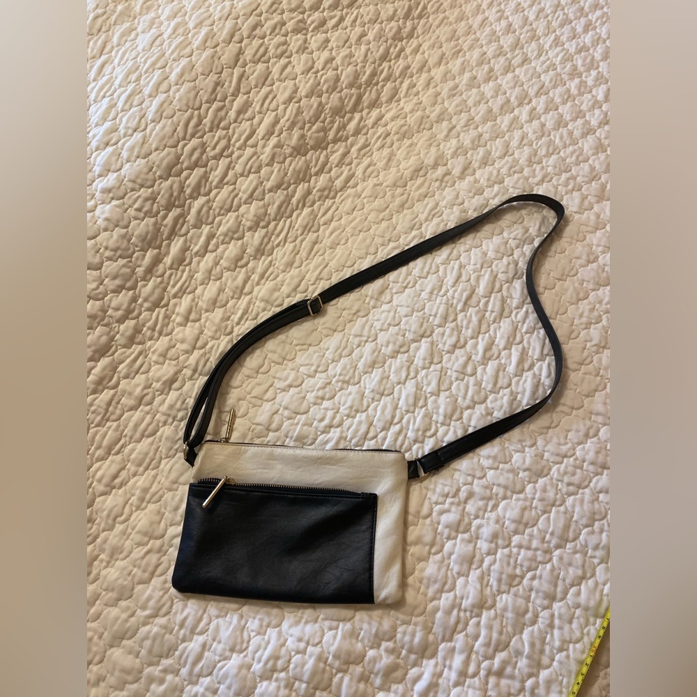 Handbag women’s purse black and white